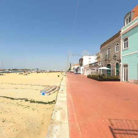 Almada, Seixal Beach House Apartment Seixal (Setubal)