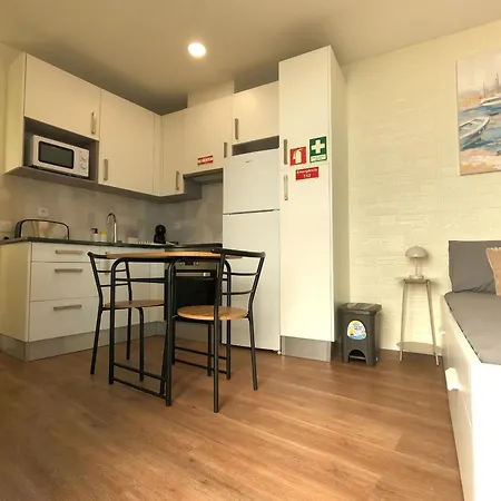 Almada, T0 Апартаменты