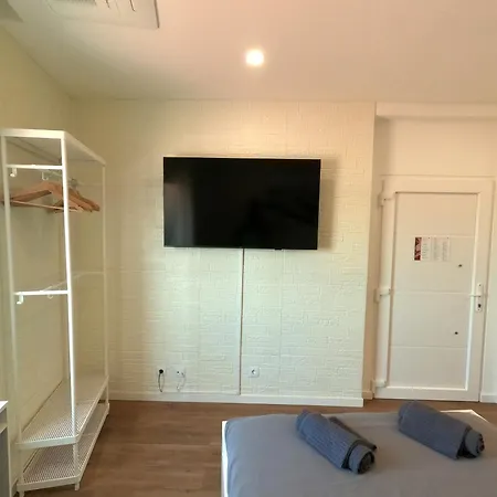 Almada, T0 Апартаменты