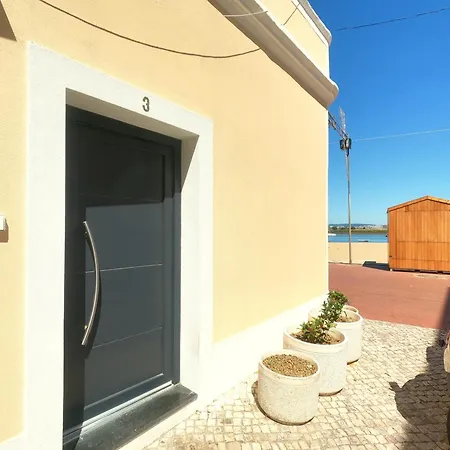 Apartment Almada, Seixal Beach House *